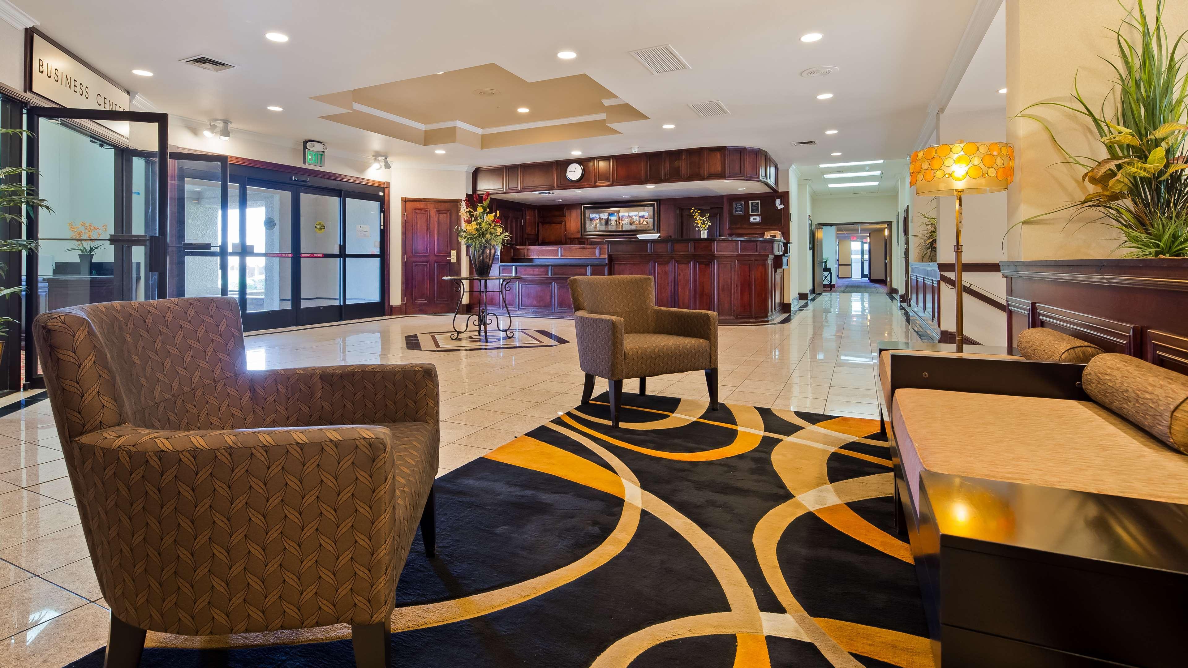 Wyndham Tucson Airport Hotel & Conference Center Bagian luar foto