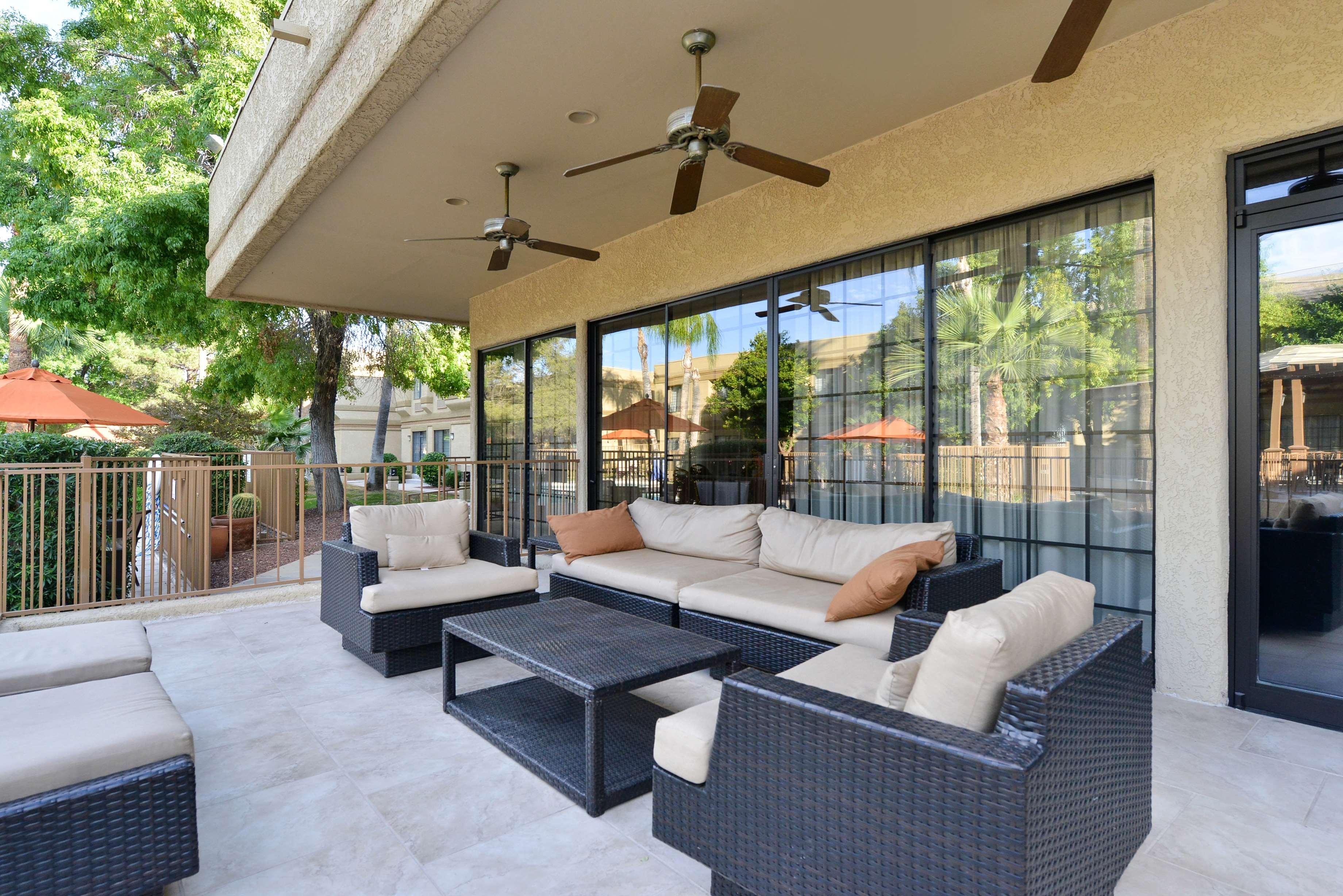 Wyndham Tucson Airport Hotel & Conference Center Bagian luar foto