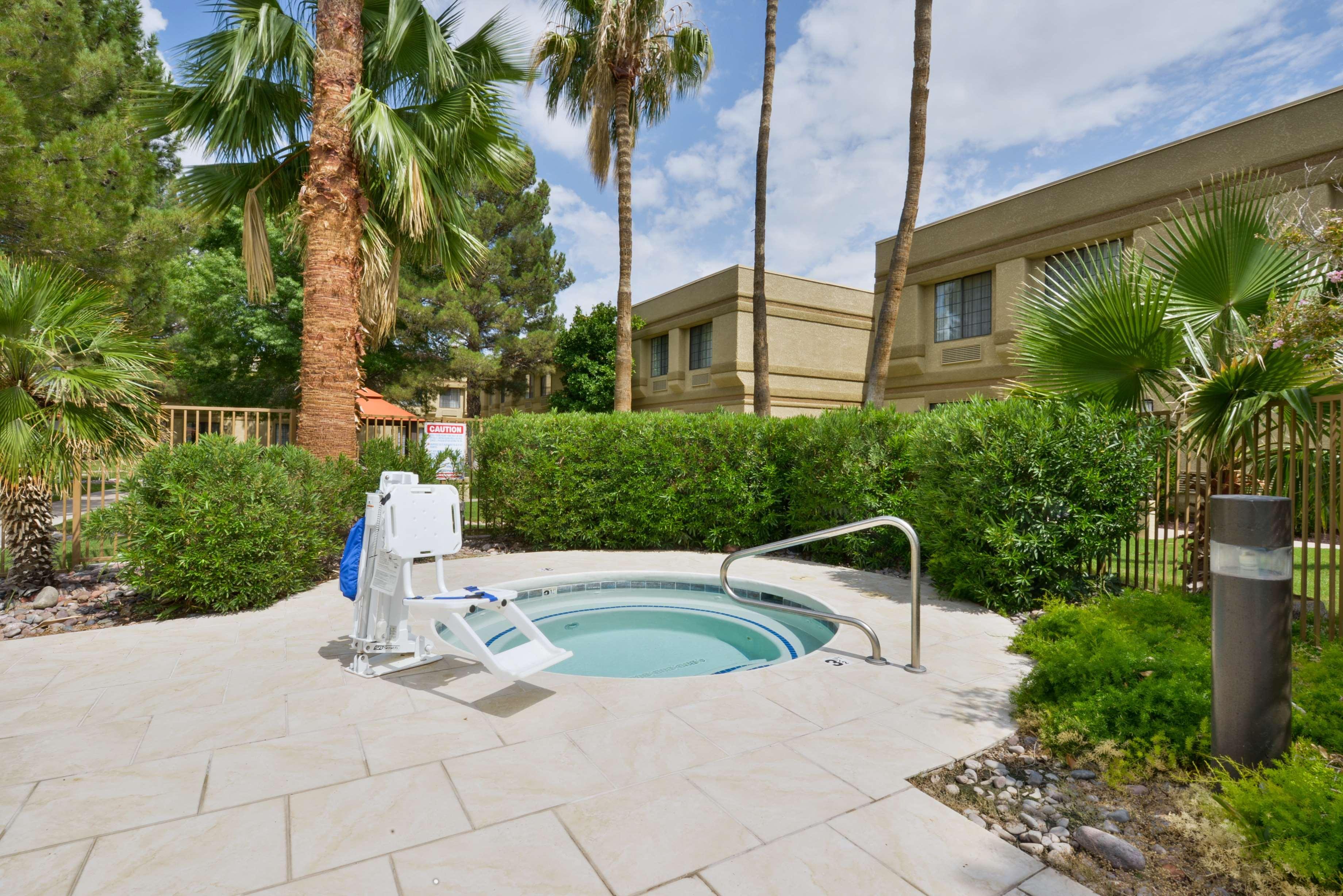Wyndham Tucson Airport Hotel & Conference Center Bagian luar foto