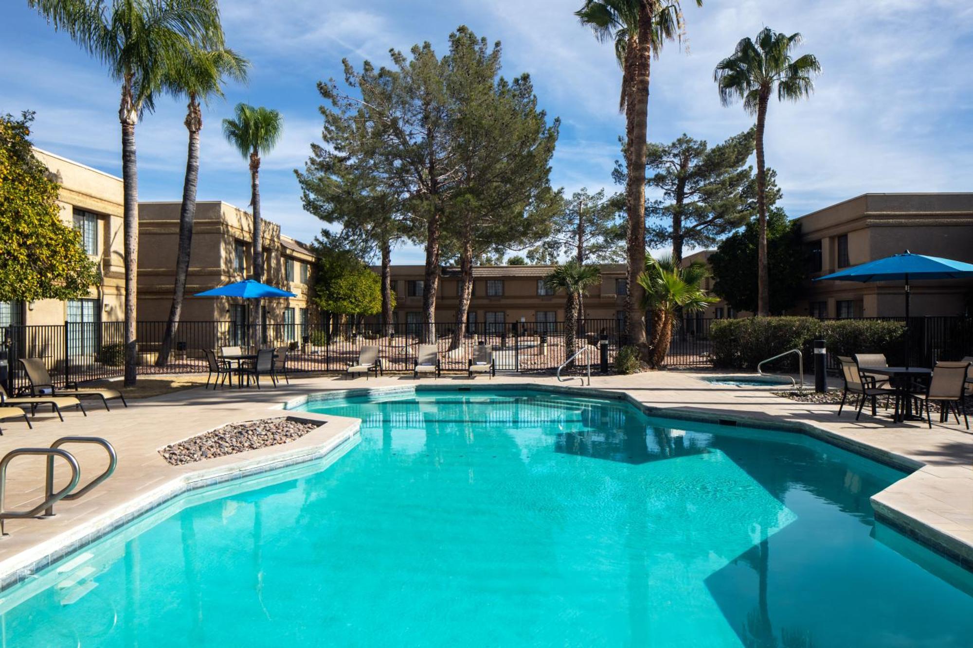 Wyndham Tucson Airport Hotel & Conference Center Bagian luar foto