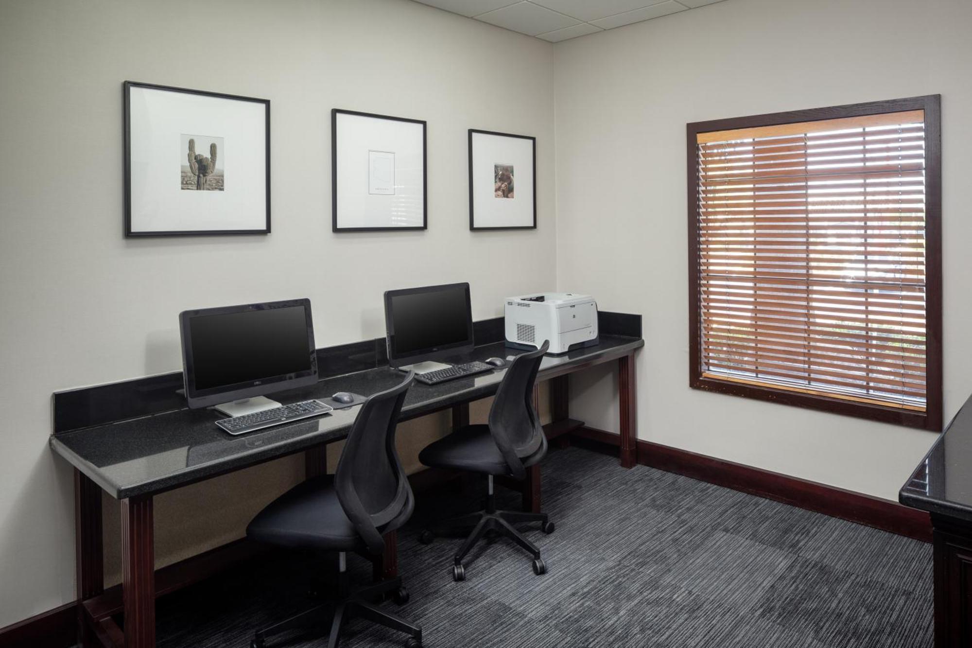 Wyndham Tucson Airport Hotel & Conference Center Bagian luar foto